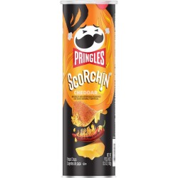 Pringles Scorchin Cheddar - cu gust de branza cheddar picanta 158g